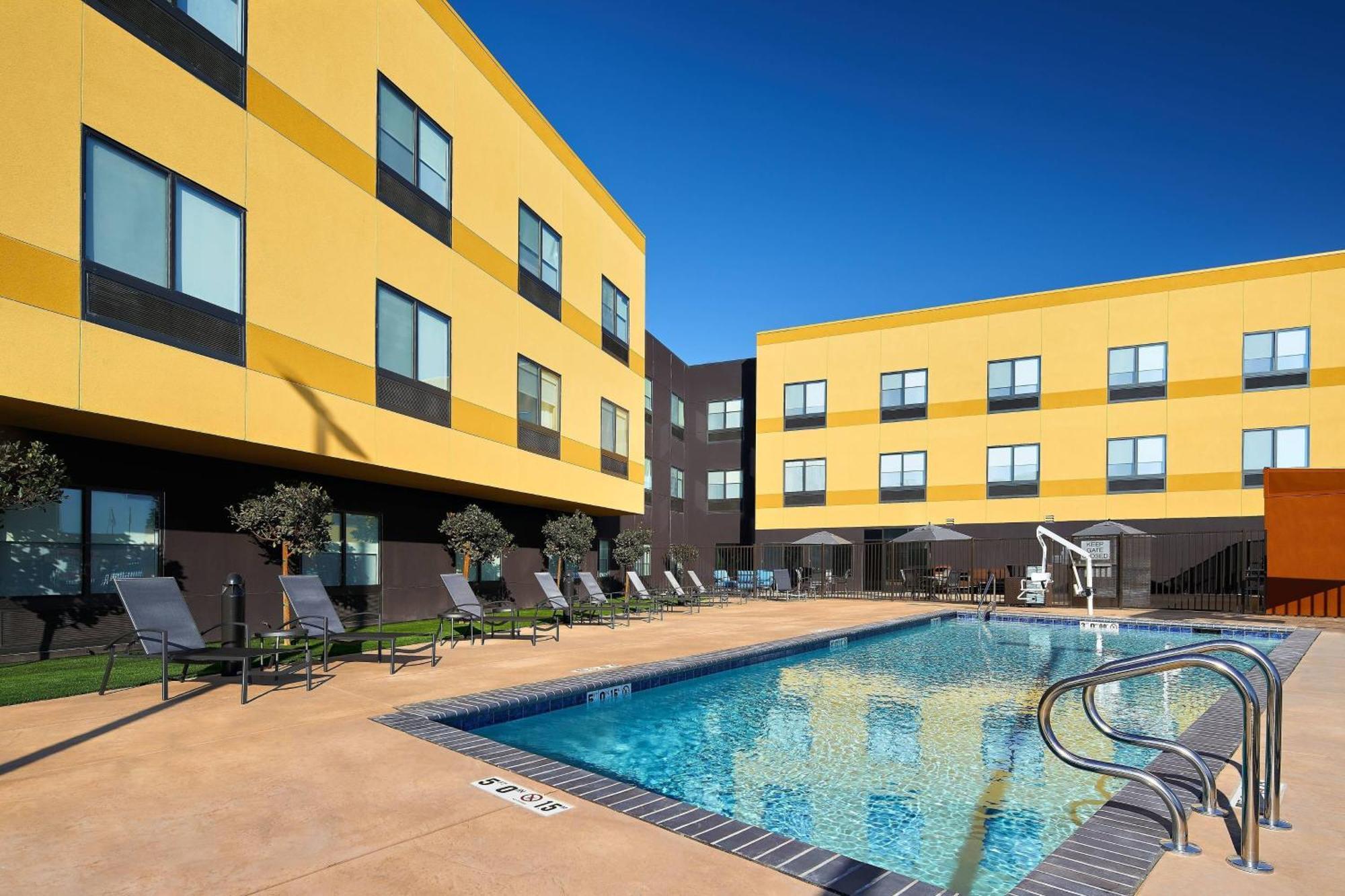 Fairfield Inn & Suites By Marriott Fresno Yosemite International Airport Exteriér fotografie